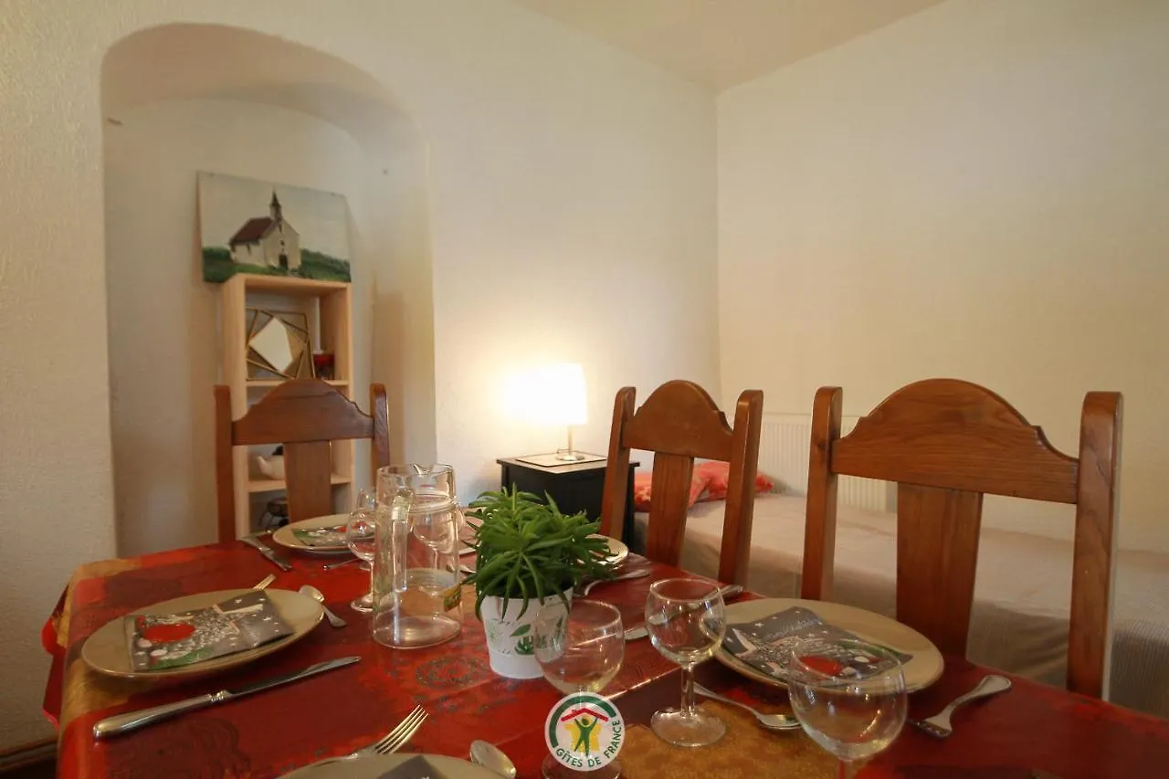 Gite Site Medieval 6 Personnes Biol 0*,  France